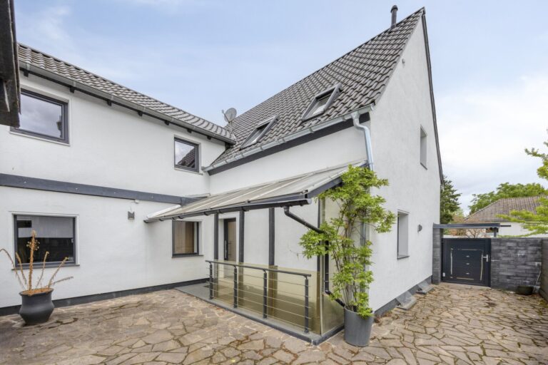 Mehr Wohngefühl als Fassade: Das Raumwunder in Bornheim—Rösberg! 
!Ohne Käuferprovision!