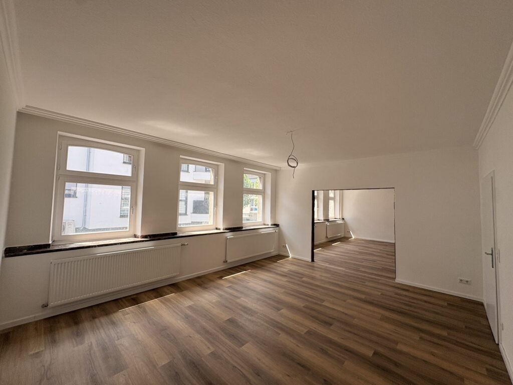 Renovierte 3-4 Zimmerwohnung in der Fußgängerzone von Grevenbroich! 
!Direkt vom Eigentümer!